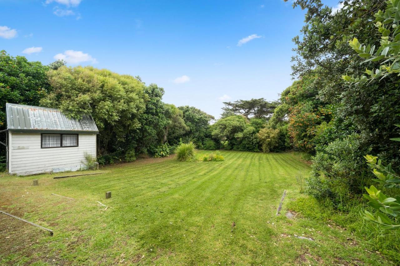 Wharerata - Otaki Beach Holiday Home Exteriör bild